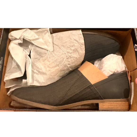 Dr. Scholl's Ruler Slip-On Shooties in Blackish Embossed– NWT Size 8.5 - Picture 6 of 9